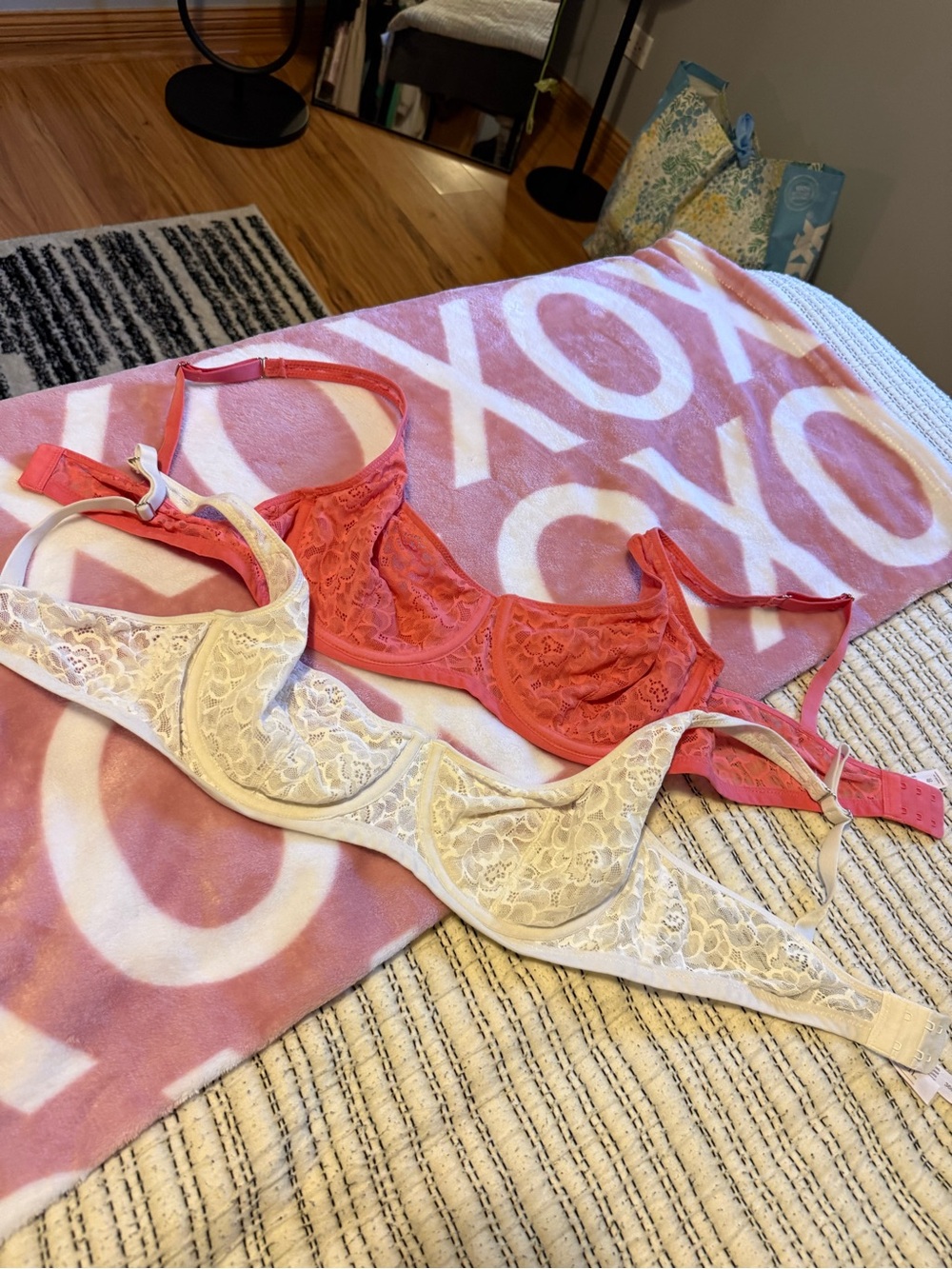 AUDEN Lace Underwire Bras x2